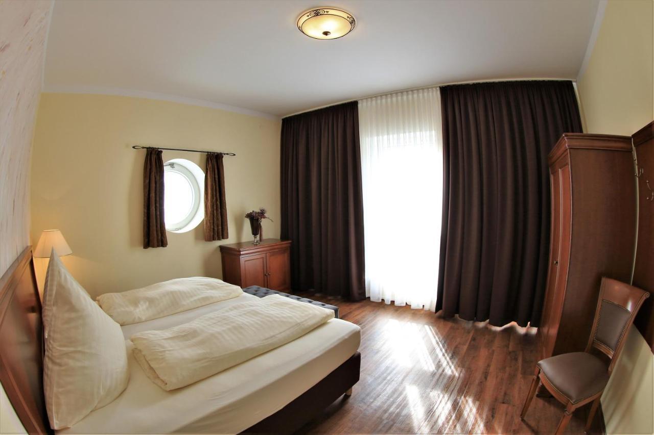 Aparthotel Scheuer Гюрт Екстер'єр фото
